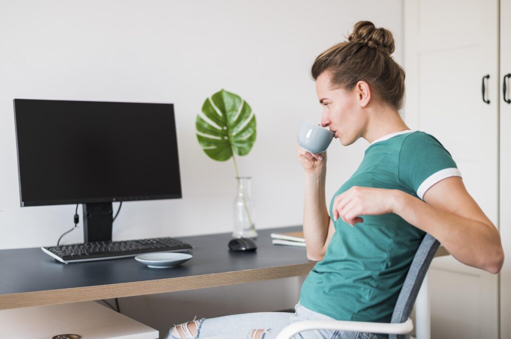 How Does Active Sitting on ergoErgo Improve Posture & Core Strength?
